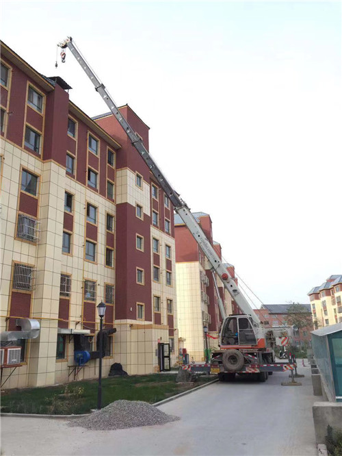 柳林县跨街广告牌的高空安装注意事项