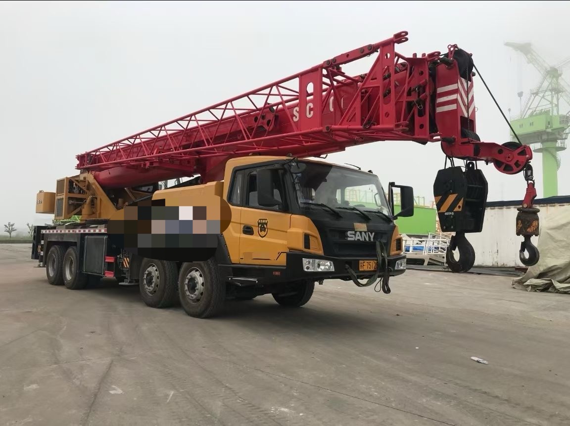 柳林县工厂设备吊装租赁吊车