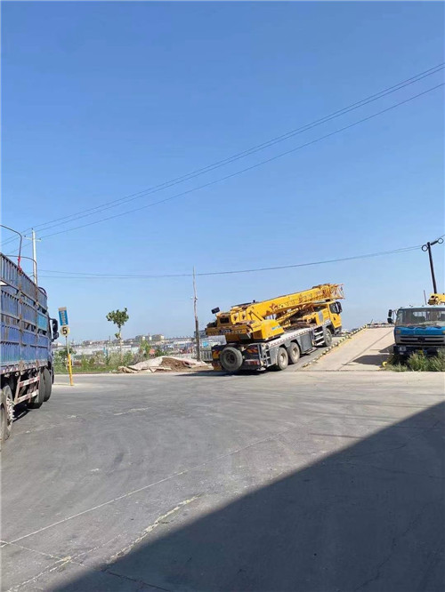 柳林县25吨吊车的租赁价格大概是多少？