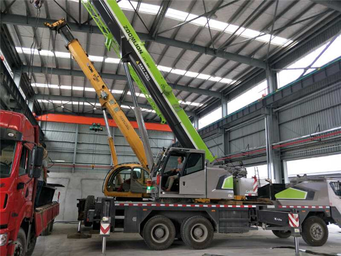 柳林县高空车出租需要注意哪些安全事项？